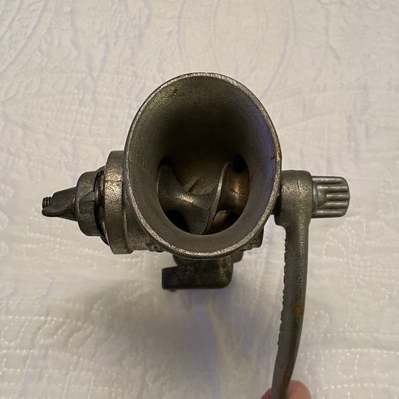 Vintage Antique UNIVERSAL No. 1 Cast Iron Hand Crank Meat Grinder Food Chopper - Picture 7 of 8